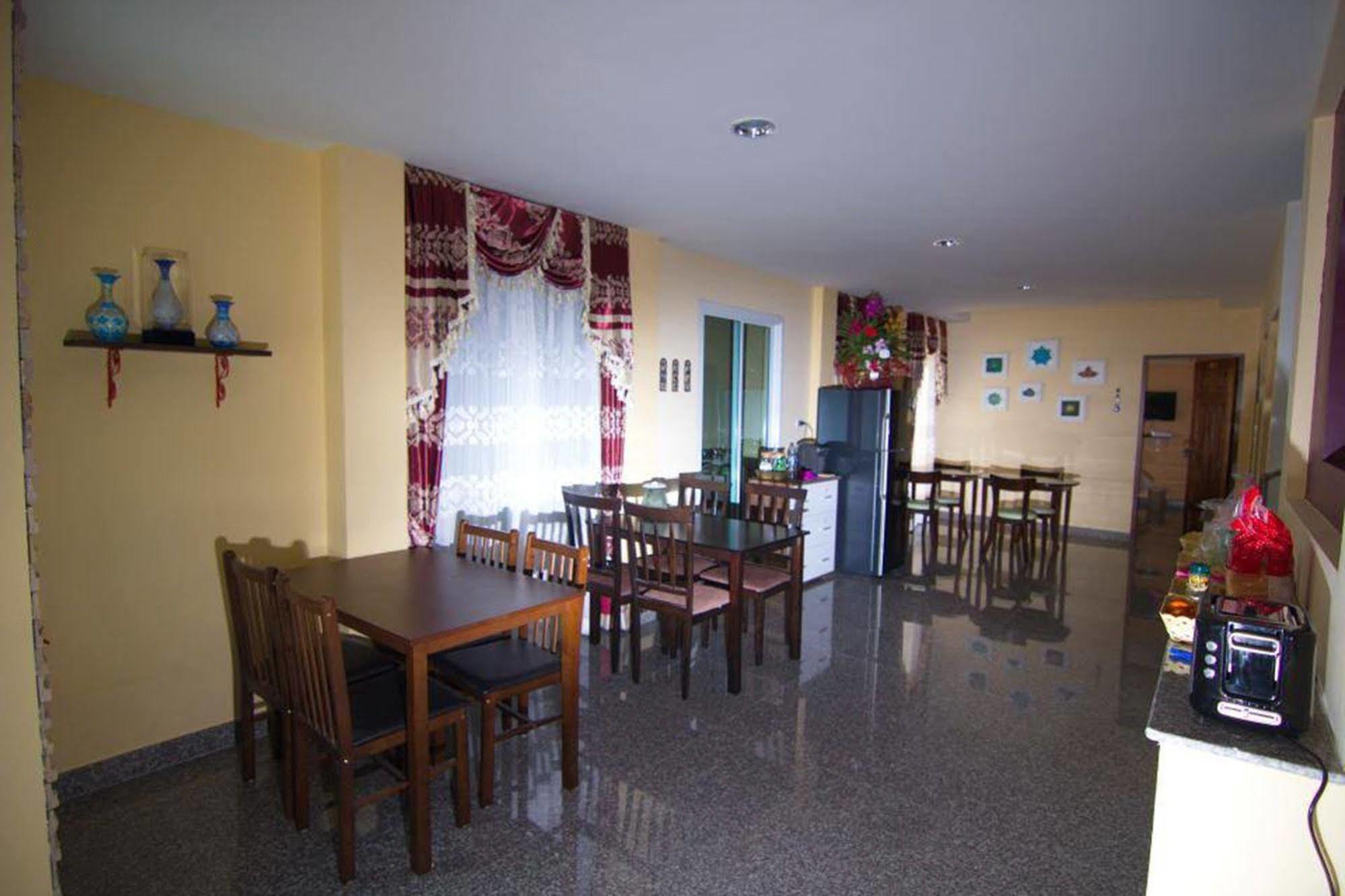 Chowdhury Boutique House Чиангмай Экстерьер фото